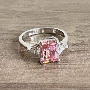 FAS 925 Sterling Silver Elegant Faceted Pink and White Cubic Zirconia Ring